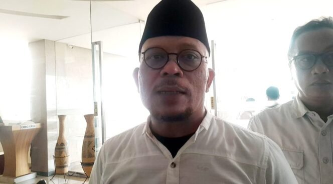 
					Wakil Ketua Komisi XI DPR RI, Dr. M. Muhammad Hanif Dhakiri, M.Si (SinarJateng.com/WNN)