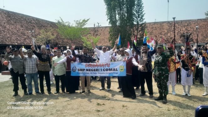 
					HUT ke-64 SMPN 1 Comal 2026 Jadi Momen Nostalgia, Plt Bupati Pemalang Nurkholes Kembali ke Almamater