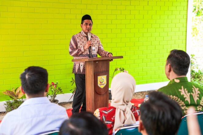 
					Wakil Gubernur Jawa Tengah Taj Yasin Maimoen