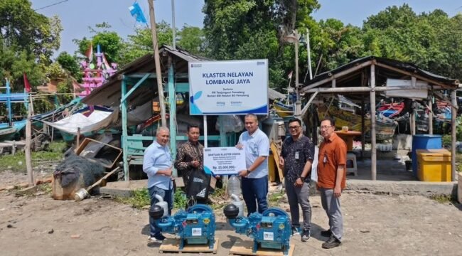 BRI Cabang Pemalang Berikan Bantuan 4 Mesin Perahu dan Dana Rp23 Juta untuk Nelayan Tanjungsari