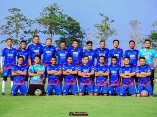 Jaga Kebugaran dan Kekompakan, Karyawan BRI Pemalang Main Sepak Bola Bersama di Sragi